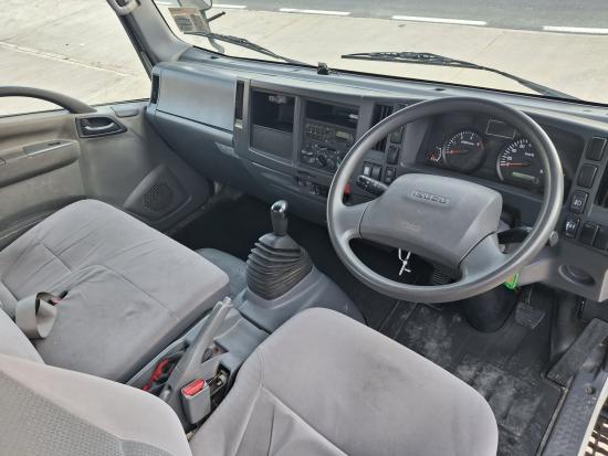 11isuzu isuzu isuzu's images